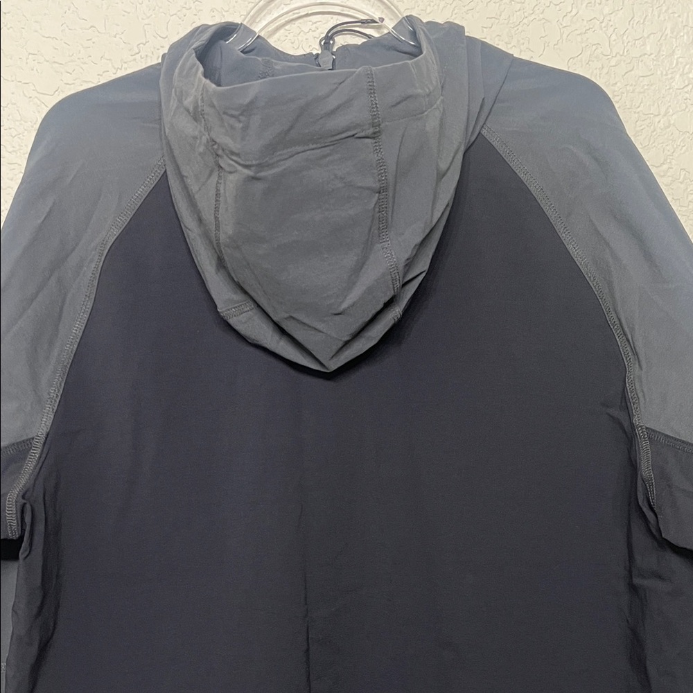 Nike Tech Black & Dark Grey Men’s Size Medium loose fit Zip-up Windbreaker - Picture 13 of 14